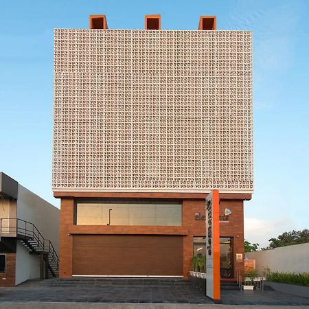 The Elements Hotel Rajkot Luaran gambar