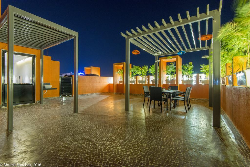 The Elements Hotel Rajkot Luaran gambar